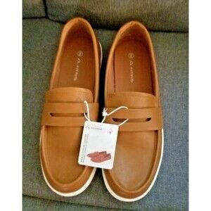 Avenue Men's Casual Loafer Shoe Comfort New in Box US Size 9
